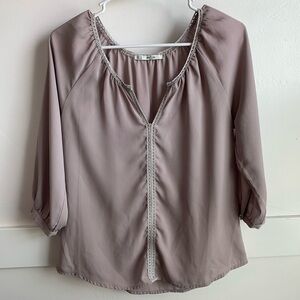 Grifflin Paris Mauve V-neck Quarter Sleeve Blouse